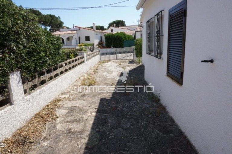 casa-plantabaixa-garatge-platja-venda-lescala-platabaja-garaje-venta-maison-rezdechausse-garage-vente-house-groundfloor-sale-estateagent-immobilier-inmobiliarias