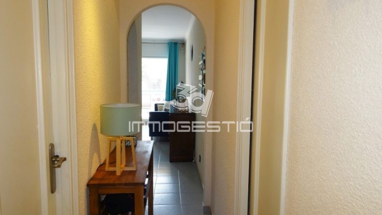 fantastic-apartament-habitacions-lescala-piscina-venda-laclota-apartamento-habitaciones-venta-appartement-vente-piscine-riells-apartment-bedroomd-swimmingpool-sales (2).JPG