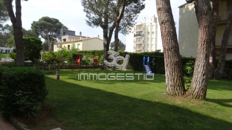 fantastic-apartament-habitacions-lescala-piscina-venda-laclota-apartamento-habitaciones-venta-appartement-vente-piscine-riells-apartment-bedroomd-swimmingpool-sales (2).JPG