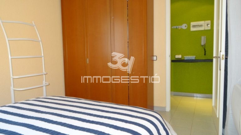 fantastic-apartament-habitacions-lescala-piscina-venda-laclota-apartamento-habitaciones-venta-appartement-vente-piscine-riells-apartment-bedroomd-swimmingpool-sales (2).JPG