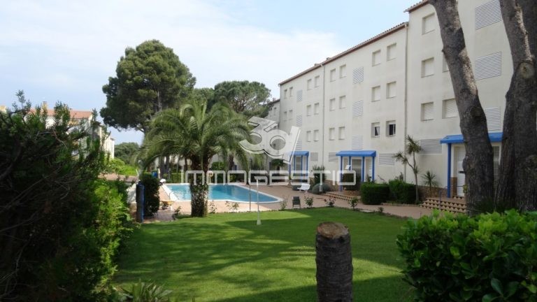 fantastic-apartament-habitacions-lescala-piscina-venda-laclota-apartamento-habitaciones-venta-appartement-vente-piscine-riells-apartment-bedroomd-swimmingpool-sales (2).JPG