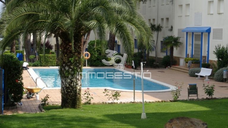 fantastic-apartament-habitacions-lescala-piscina-venda-laclota-apartamento-habitaciones-venta-appartement-vente-piscine-riells-apartment-bedroomd-swimmingpool-sales (2).JPG