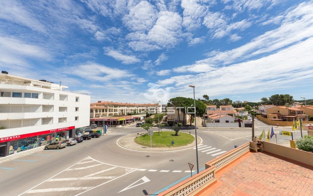 Apartamento reformado a 100m de la playa