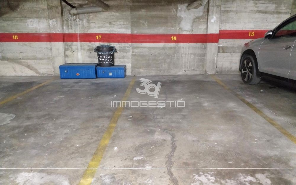 Parking space for sale in the old town of L’Escala