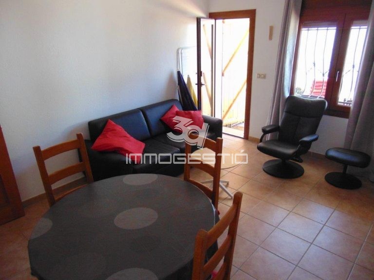 casa-habitaciones-jardin-venta-havbitacions-jardi-venda-maison-house bedroom-sale-chambres-jardin-vente-mar_escala_apartamento_compra_parcela_piso