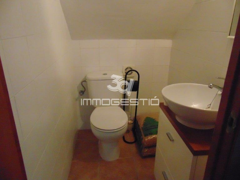 casa-habitaciones-jardin-venta-havbitacions-jardi-venda-maison-house bedroom-sale-chambres-jardin-vente-mar_escala_apartamento_compra_parcela_piso