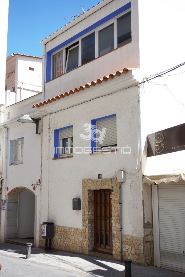 casa-poble-nucli-antic-lescala-pueblo-casco-antiguo-maison-ville-vieux-quartier-old-typical-catalan-house-venta-venda-vente-sale-immobiliaries-immobiliers