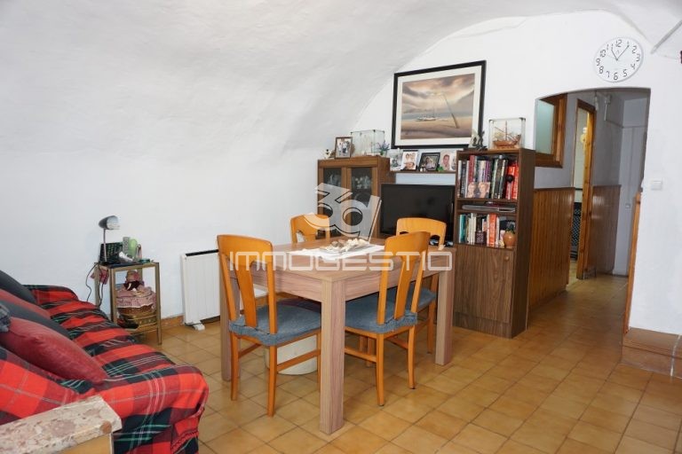 casa-poble-nucli-antic-lescala-pueblo-casco-antiguo-maison-ville-vieux-quartier-old-typical-catalan-house-venta-venda-vente-sale-immobiliaries-immobiliers