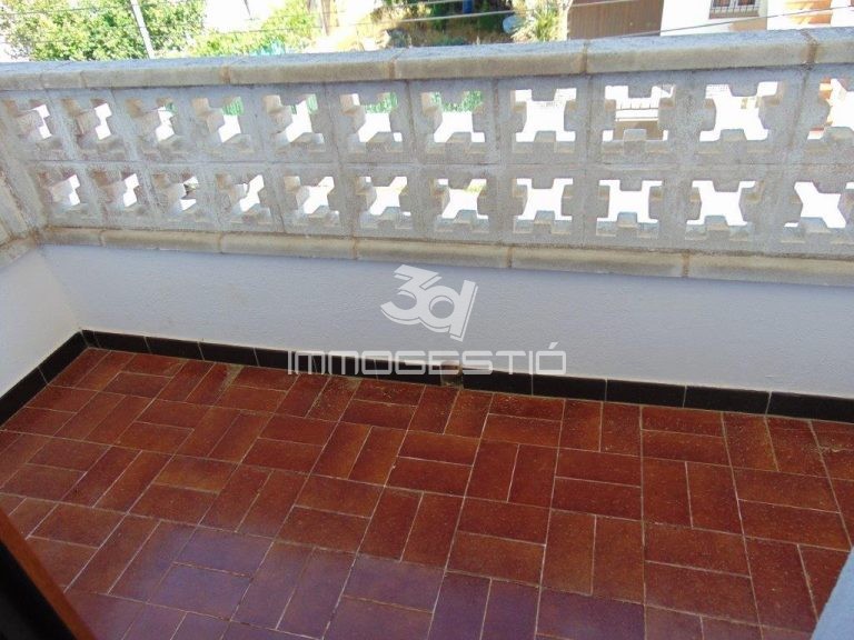 casa-habitaciones-jardin-venta-havbitacions-jardi-venda-maison-house bedroom-sale-chambres-jardin-vente-mar_escala_apartamento_compra_parcela_piso