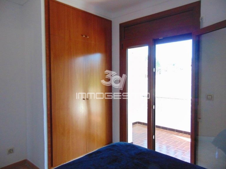 casa-habitaciones-jardin-venta-havbitacions-jardi-venda-maison-house bedroom-sale-chambres-jardin-vente-mar_escala_apartamento_compra_parcela_piso