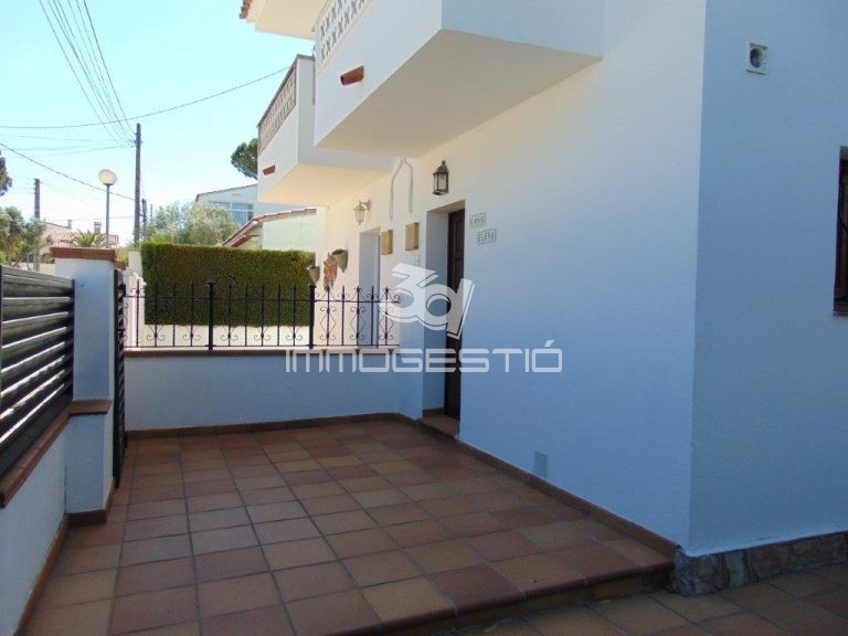 casa-habitaciones-jardin-venta-havbitacions-jardi-venda-maison-house bedroom-sale-chambres-jardin-vente-mar_escala_apartamento_compra_parcela_piso