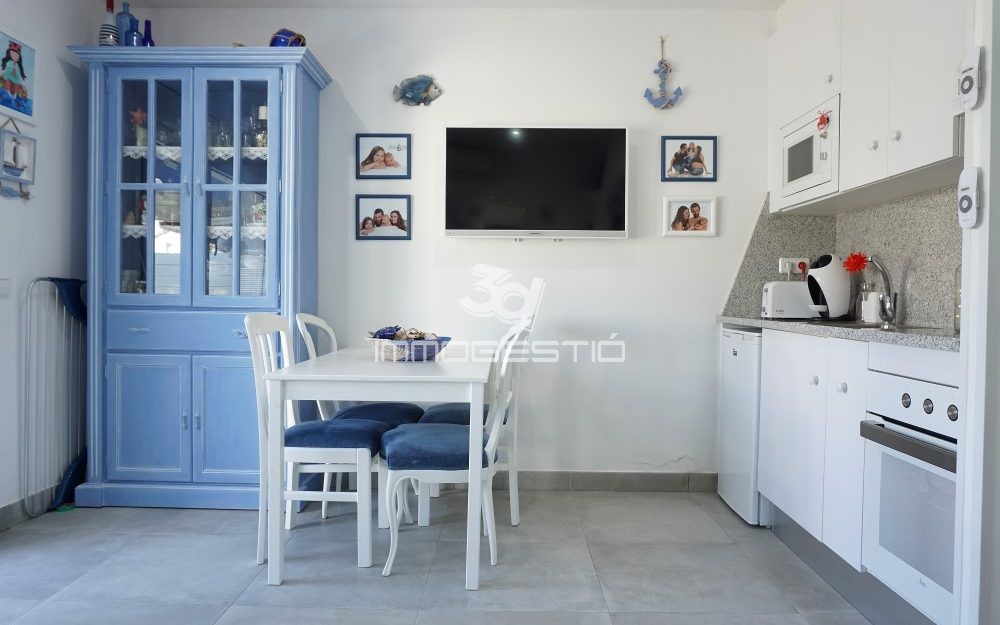 Estudio reformado con patio a 200m de la playa de Riells