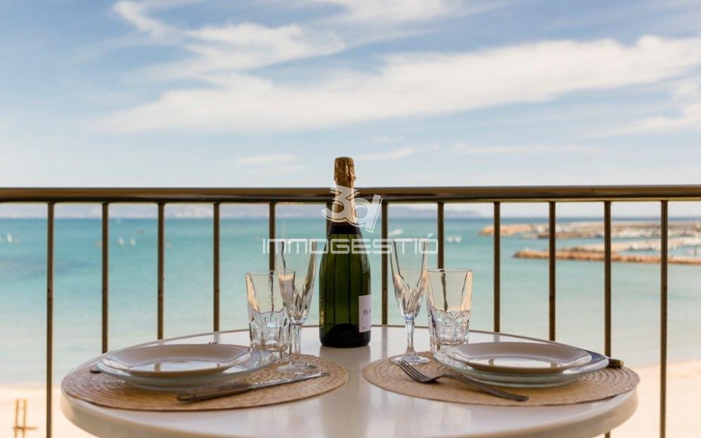 Apartament amb vistes al mar!