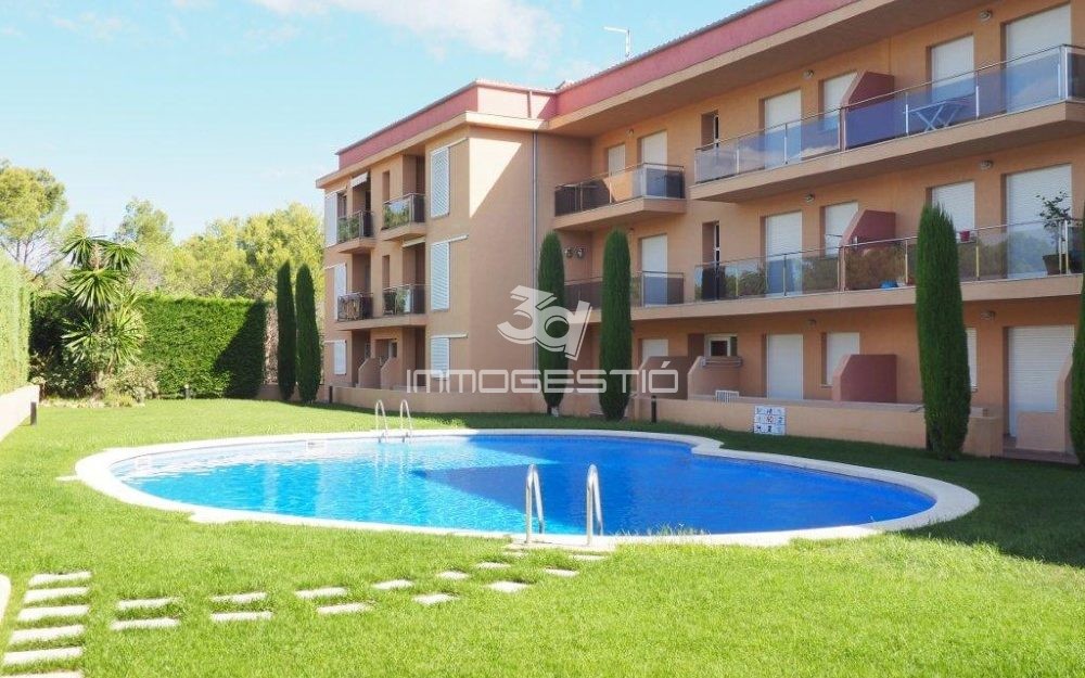 Recently build ground floor apartment in L’Escala