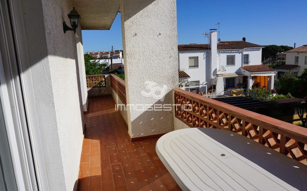 Apartamento con gran terraza