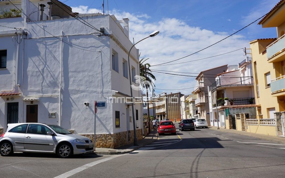 House in the old town of L’Escala